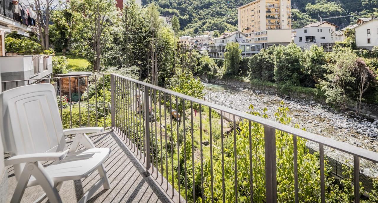 La Casa Sul Fiume Aparthotel Chiavenna Exterior photo